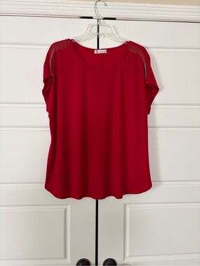 89th Madison Red sleeveless blouse